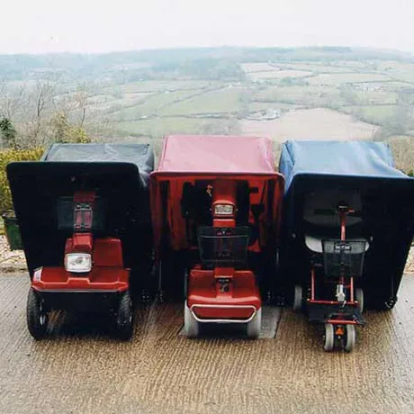 scootergarage2.jpg